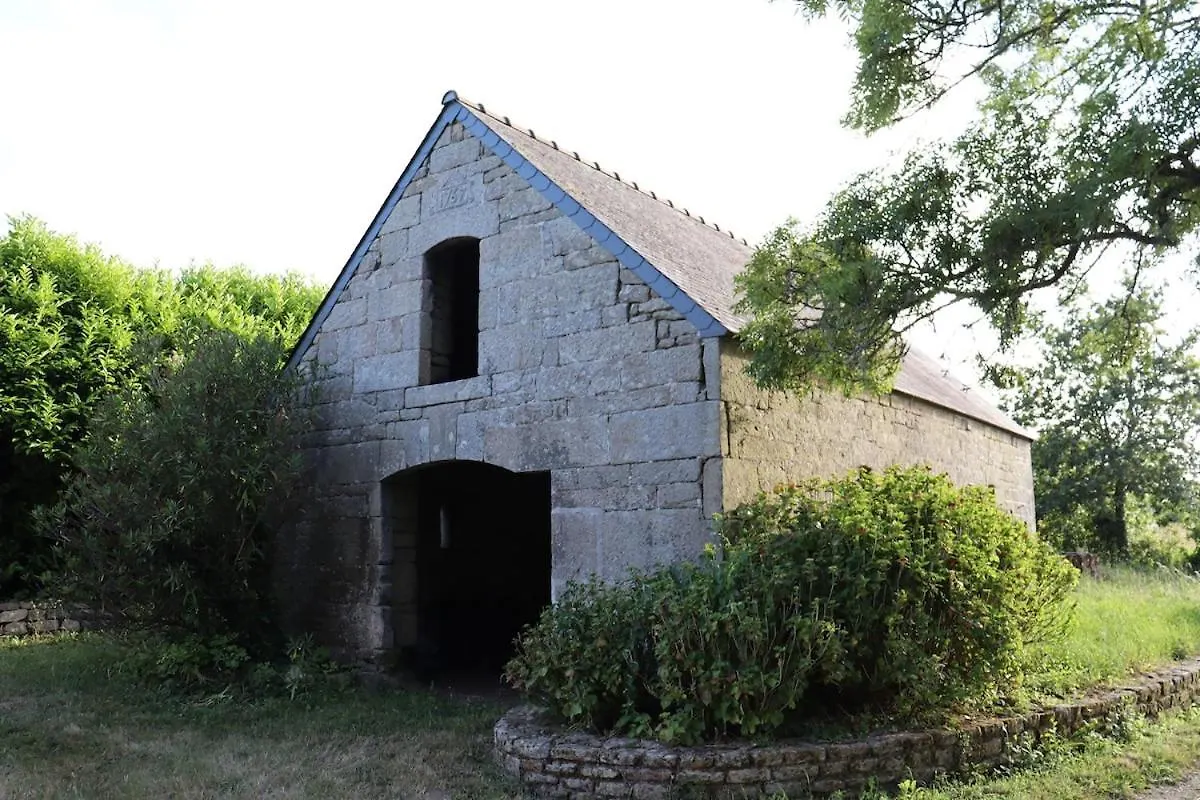 Villa Kermenhir, A Charming 18Th Century Breton Farmhouse Loctudy