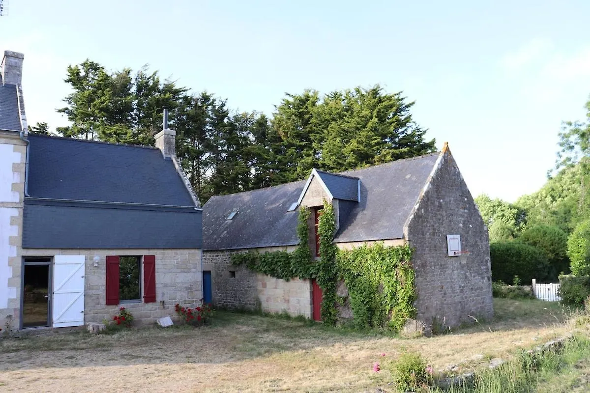 Villa Kermenhir, A Charming 18Th Century Breton Farmhouse Loctudy