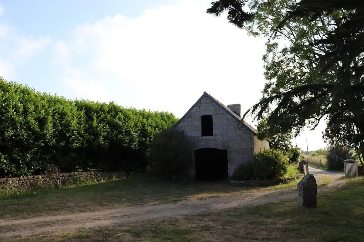 Kermenhir, A Charming 18Th Century Breton Farmhouse Loctudy Villa